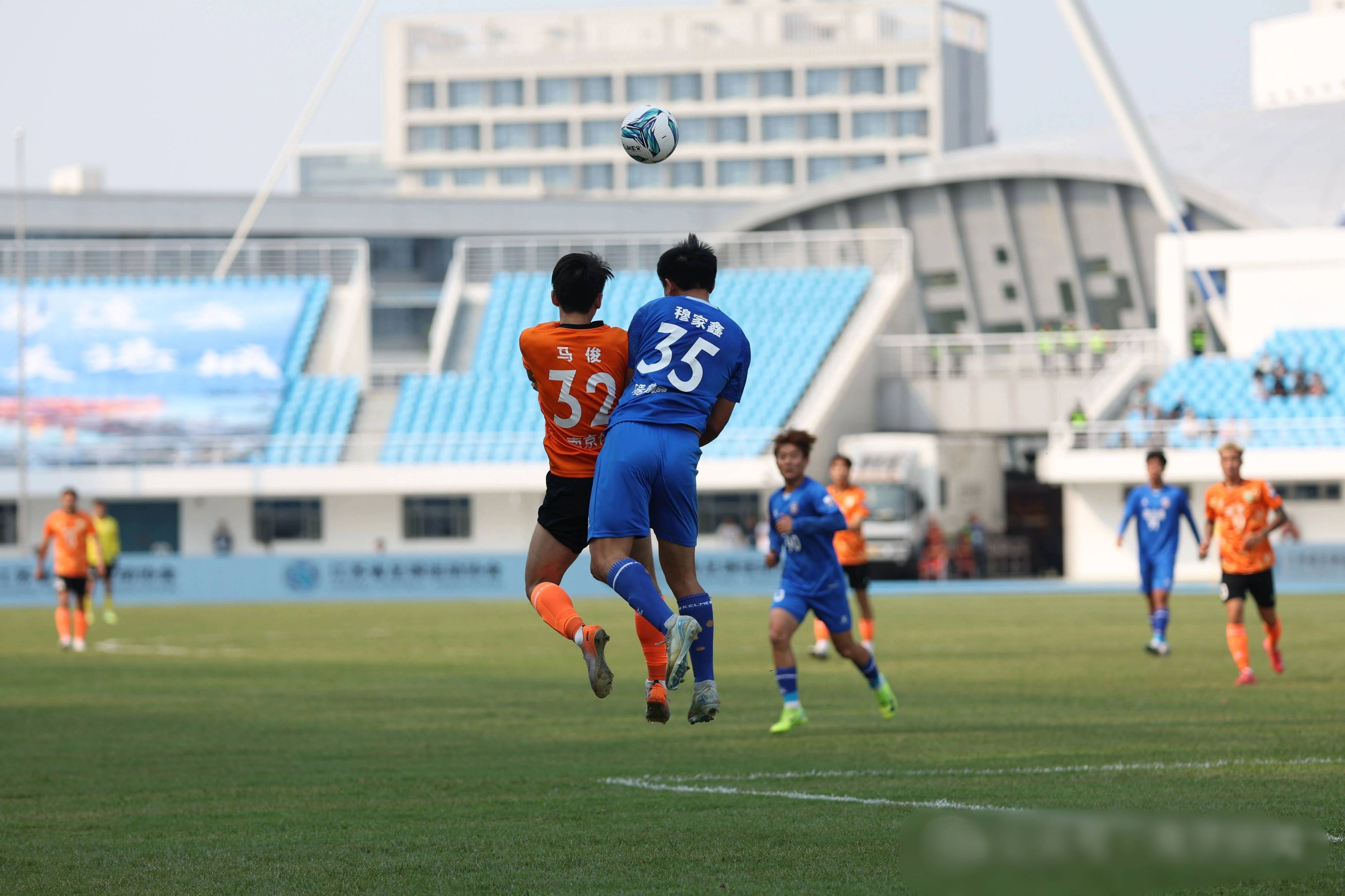 关于上海上港客场胜了江苏苏宁积分榜领先的信息