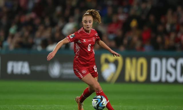 英格兰女足终结德国连胜纪录