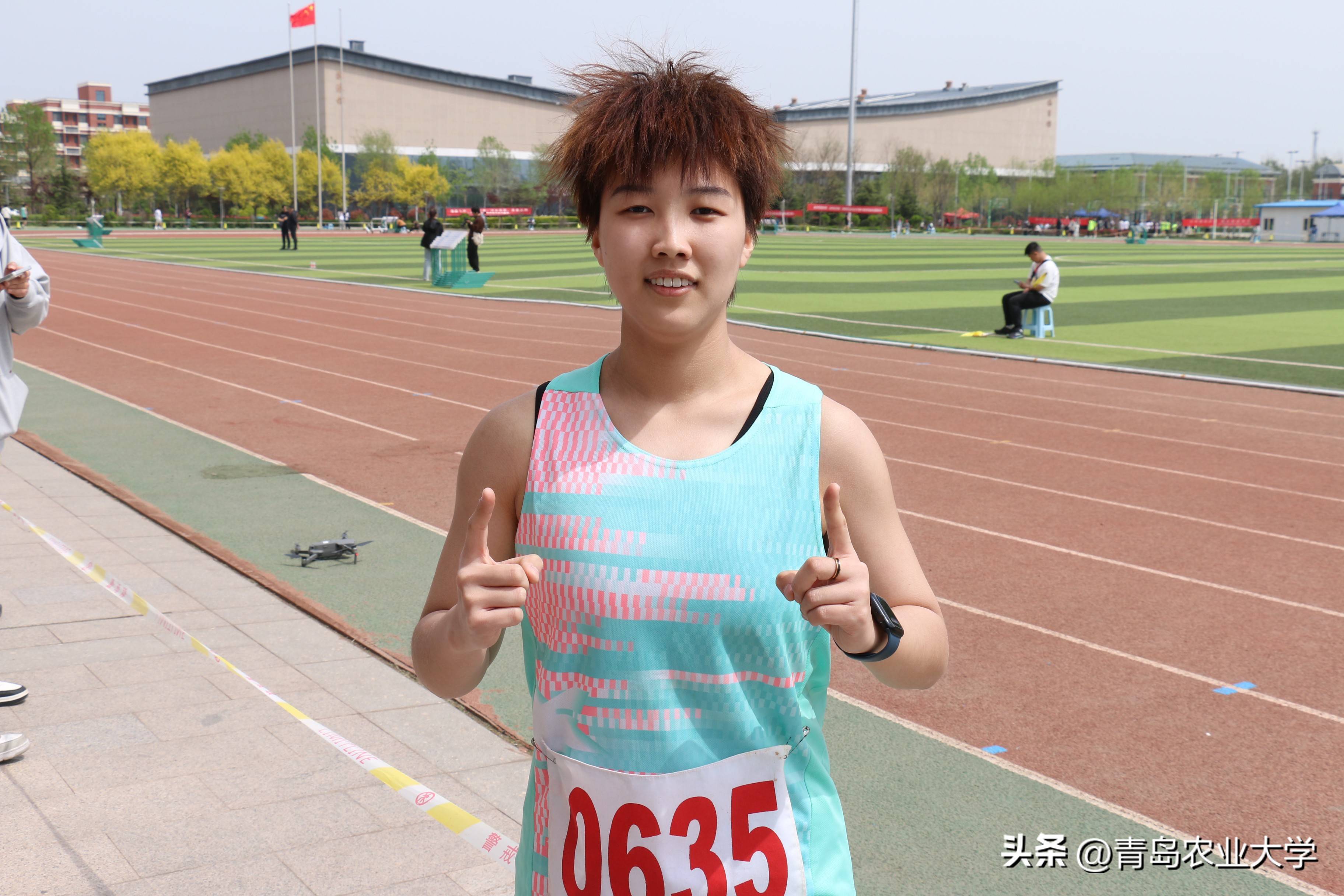 运动员们坚持训练和比赛,力争夺得好成绩 运动员们坚持训练和比赛,力争夺得好成绩