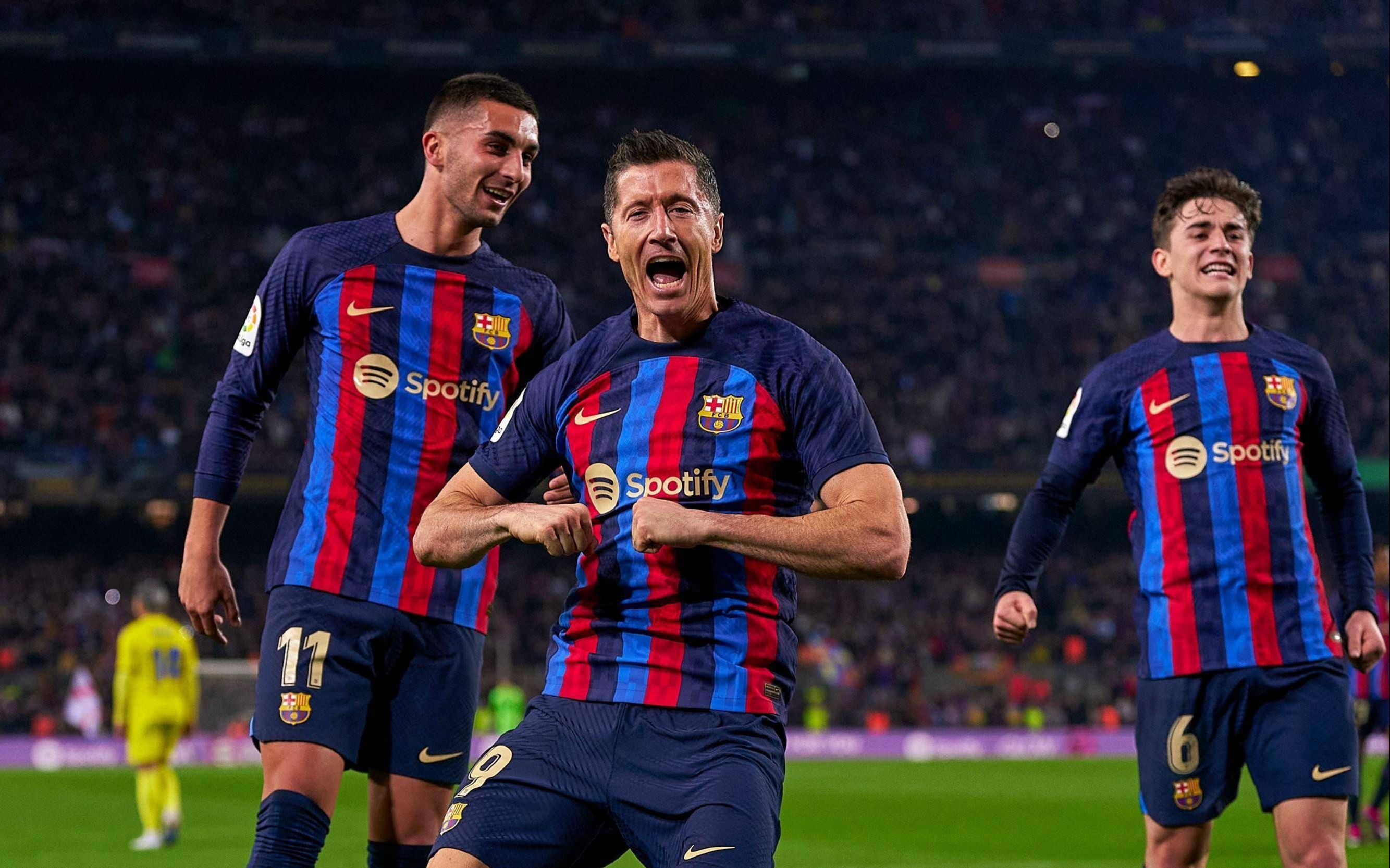 巴塞罗那取得轻松胜利,球迷欢呼不已的简单介绍 巴塞罗那取得轻松胜利,球迷欢呼不已的简单介绍