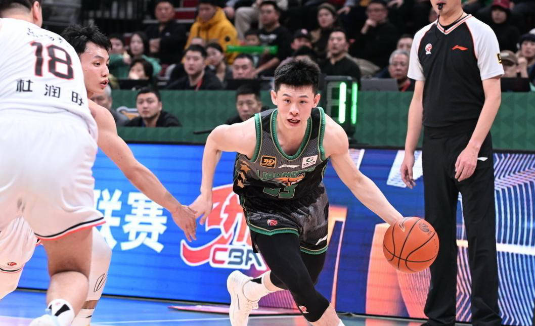 青年赛事火热进行,新秀球员崭露头角 青年赛事火热进行,新秀球员崭露头角