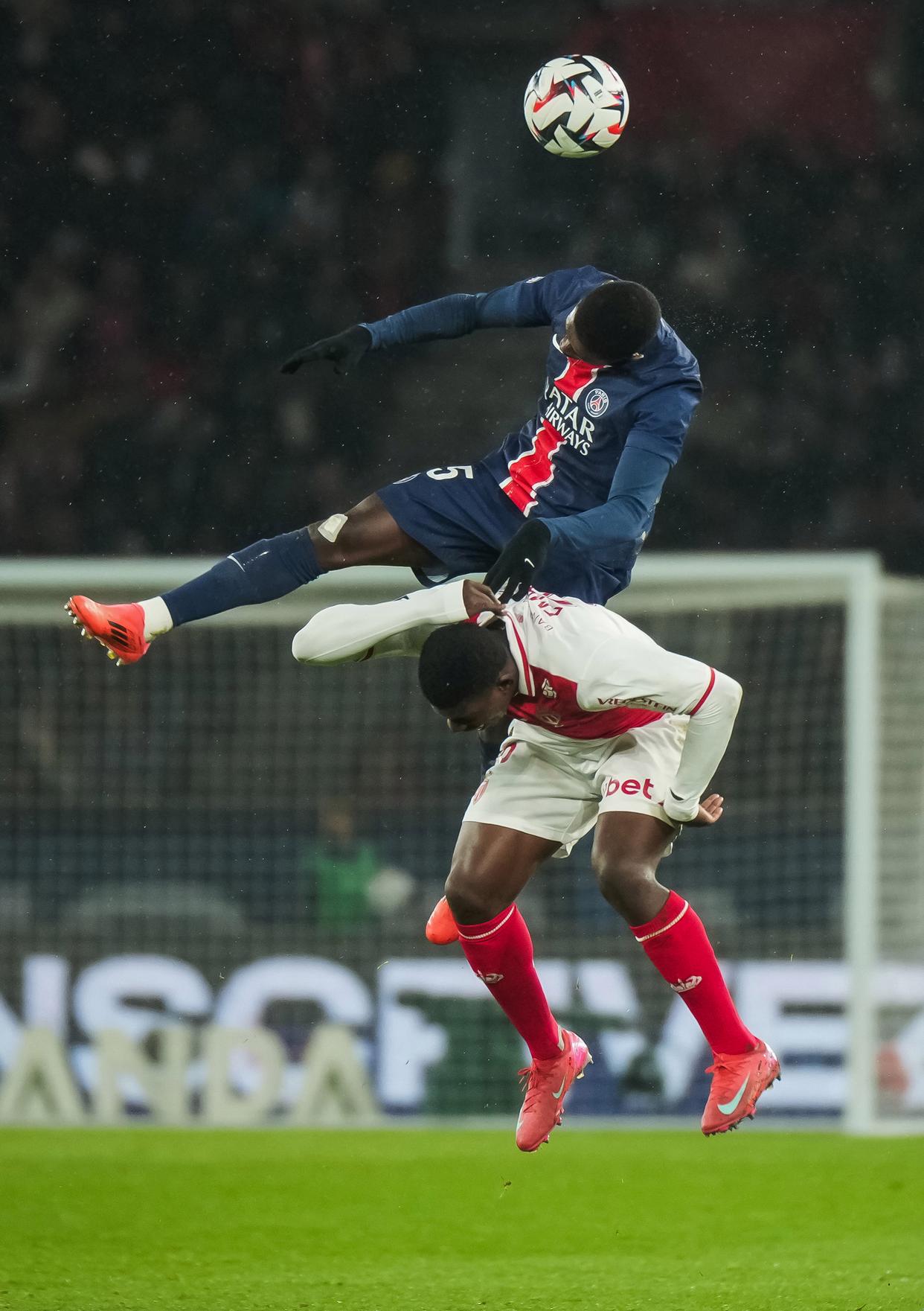 法甲球队表现强势,战胜对手力争上游 法甲球队表现强势,战胜对手力争上游