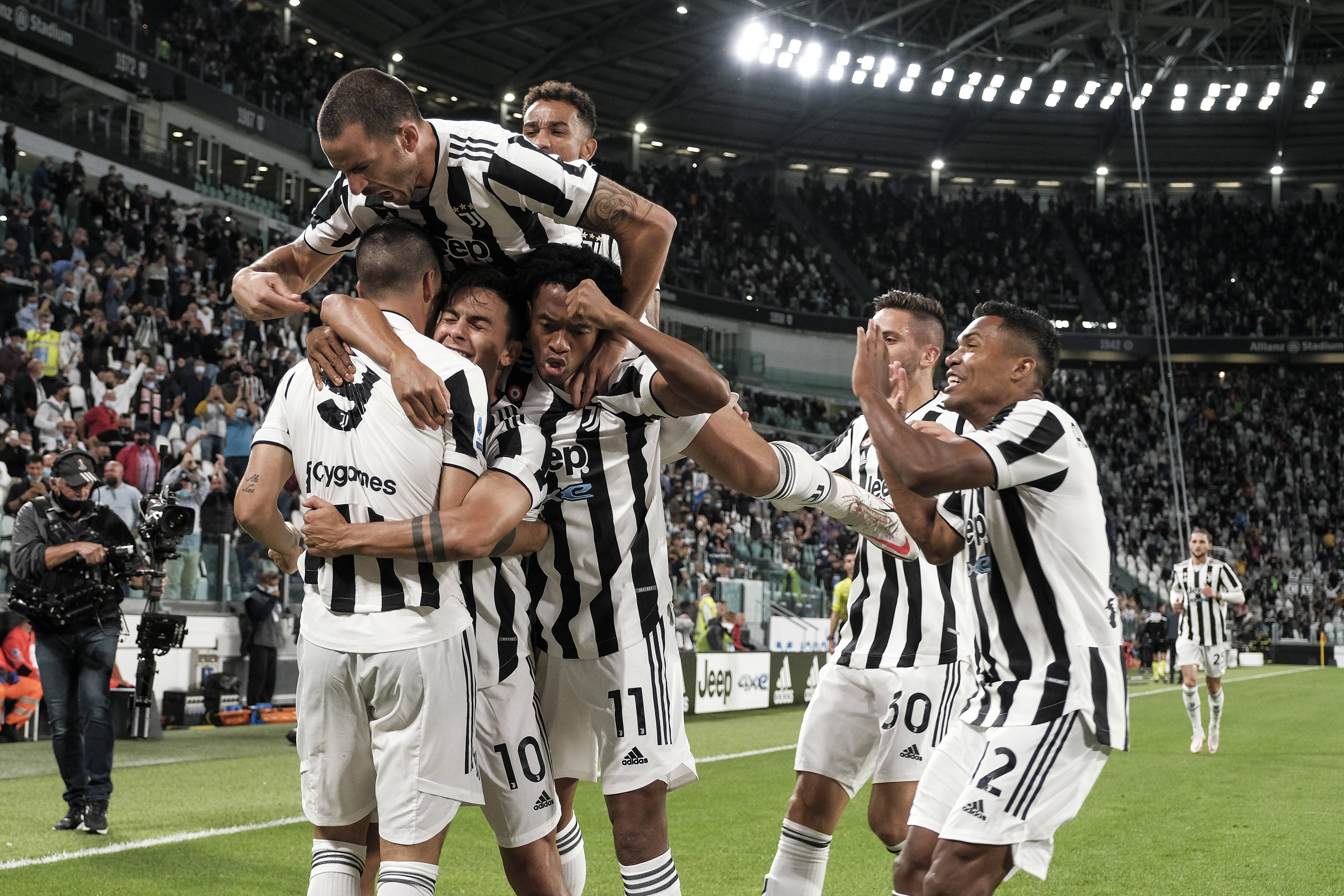 开云体育在线-国际米兰客场击败对手，保持不败笑傲联赛