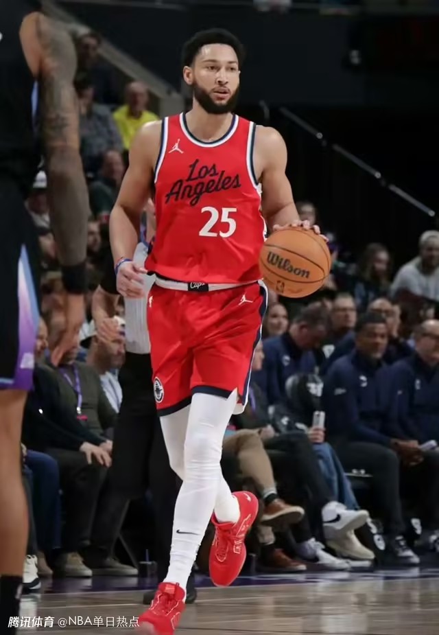 奥萨若紧随其后,豪取客场三分的简单介绍 奥萨若紧随其后,豪取客场三分的简单介绍