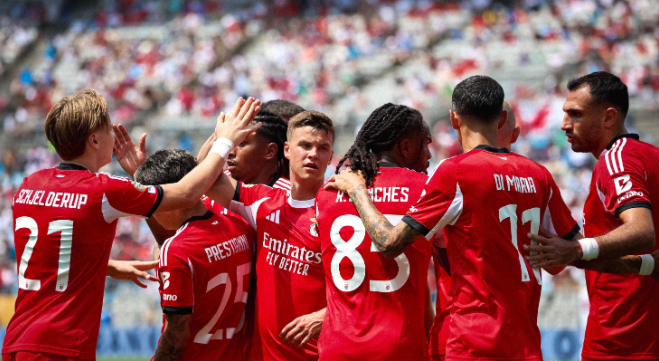 拜仁再度夺冠,德甲劲旅再次登顶 拜仁再度夺冠,德甲劲旅再次登顶