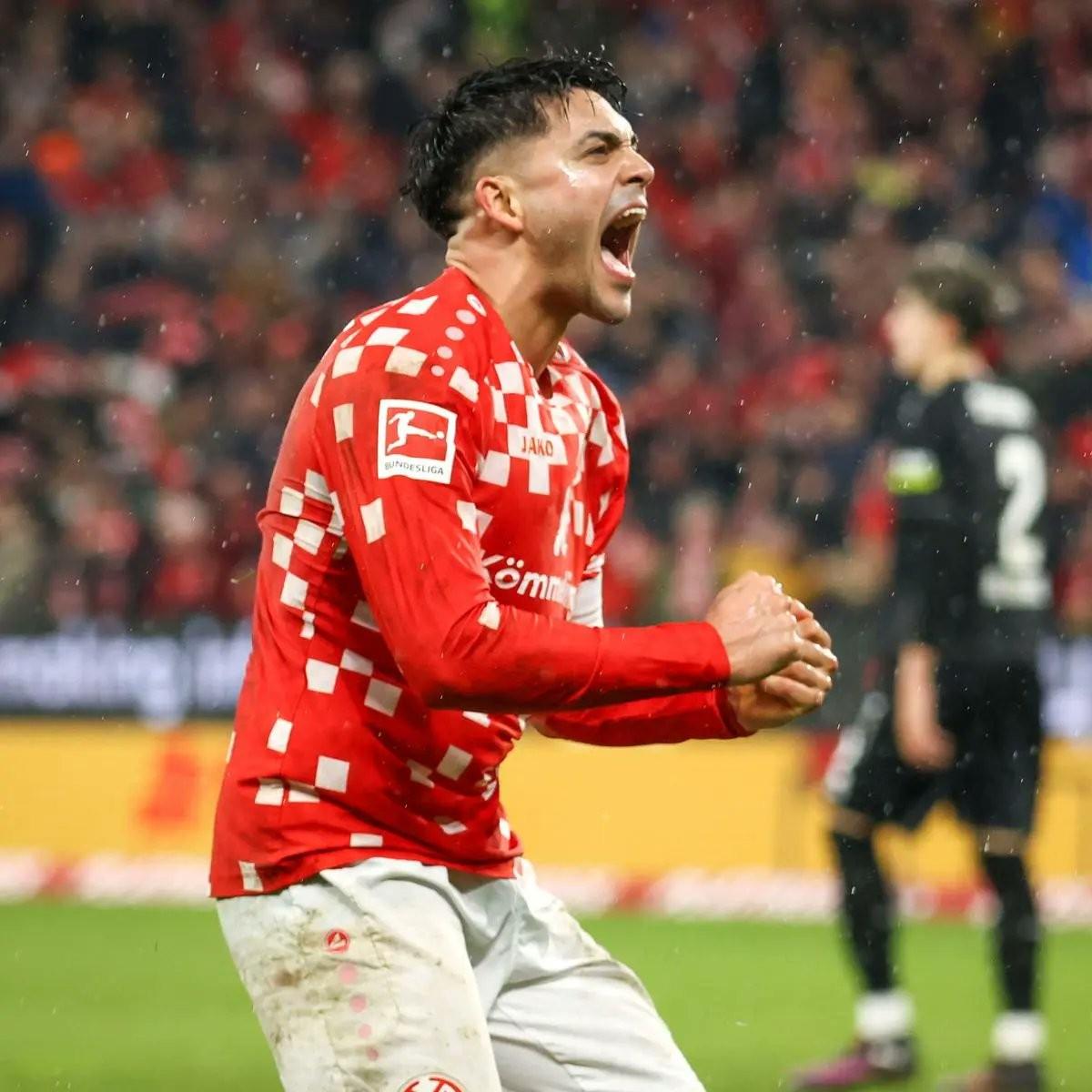 开云官网-包含美因茨队主帅赛后愤怒斥责球员表现，或换将的词条