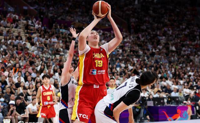 巨星发威引领战局，率队全面压制对手获胜的简单介绍