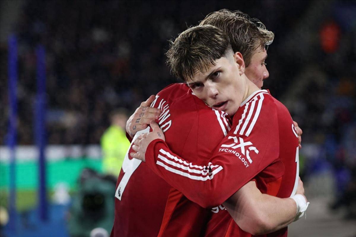 曼联实现三连胜,球队士气高涨的简单介绍 曼联实现三连胜,球队士气高涨的简单介绍