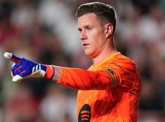 巴萨陷困,火力不足懊丧 巴萨陷困,火力不足懊丧