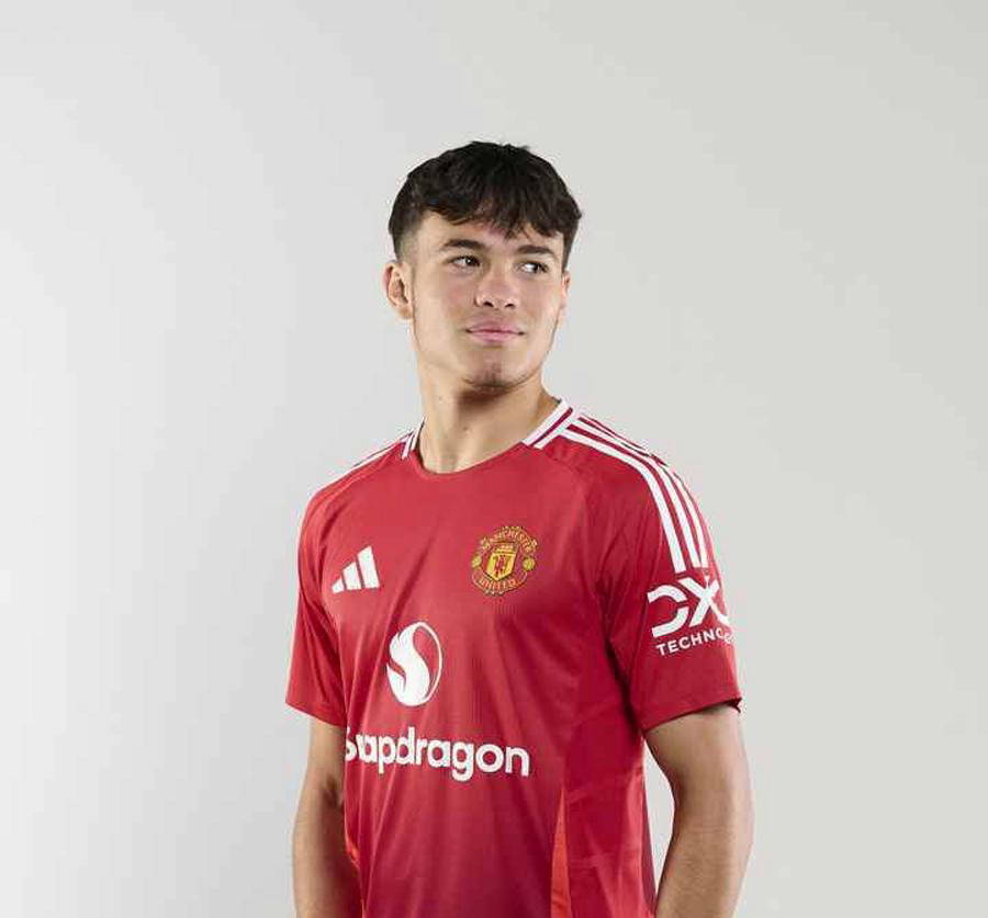 开云体育入口-柏林赫塔狂胜，向前锋位置新援致敬的简单介绍