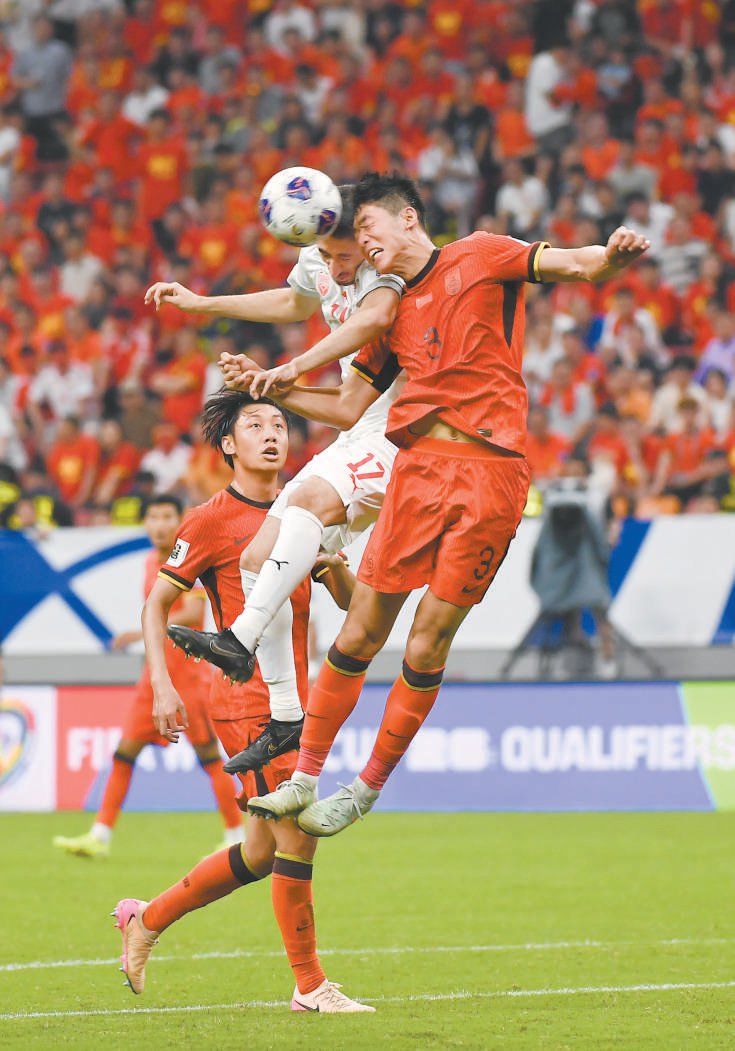 关于国内足球赛场火热展开,球员斗志昂扬的信息 关于国内足球赛场火热展开,球员斗志昂扬的信息