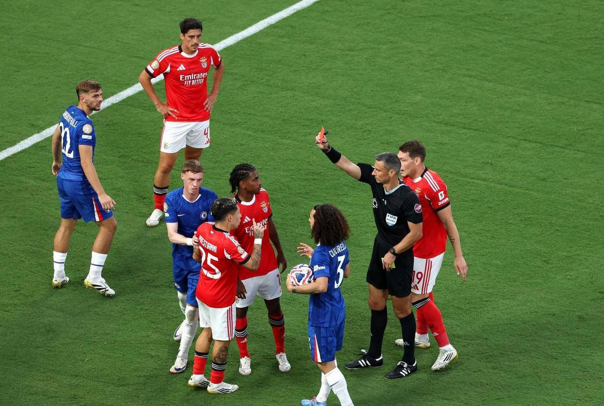 关于拜仁慕尼黑击败马赛，力保小组第一的信息