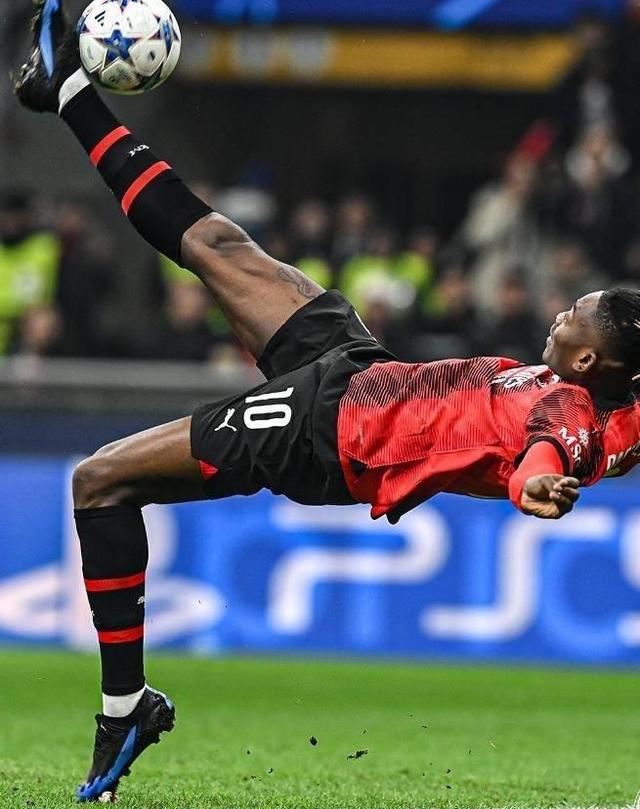 开云体育在线-巴萨遭遇失利，客场表现令人失望