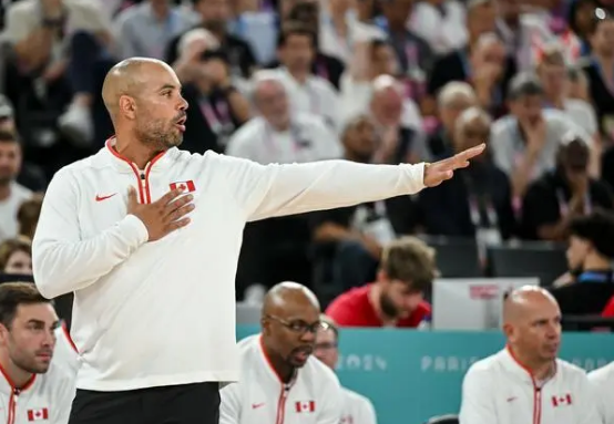 球队内部矛盾激化,教练面临考验 球队内部矛盾激化,教练面临考验