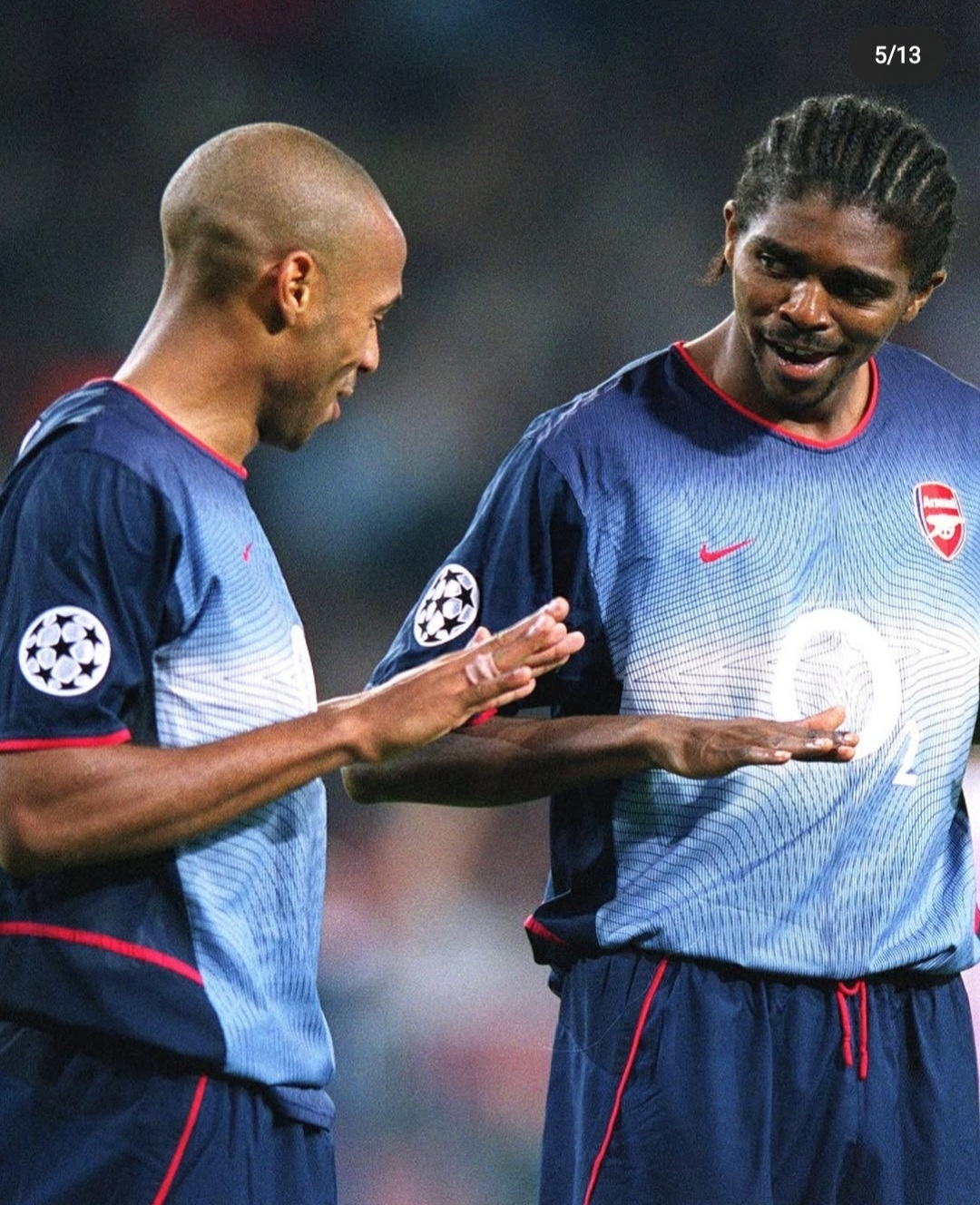 包含阿森纳客场小胜，连续三场不败！的词条