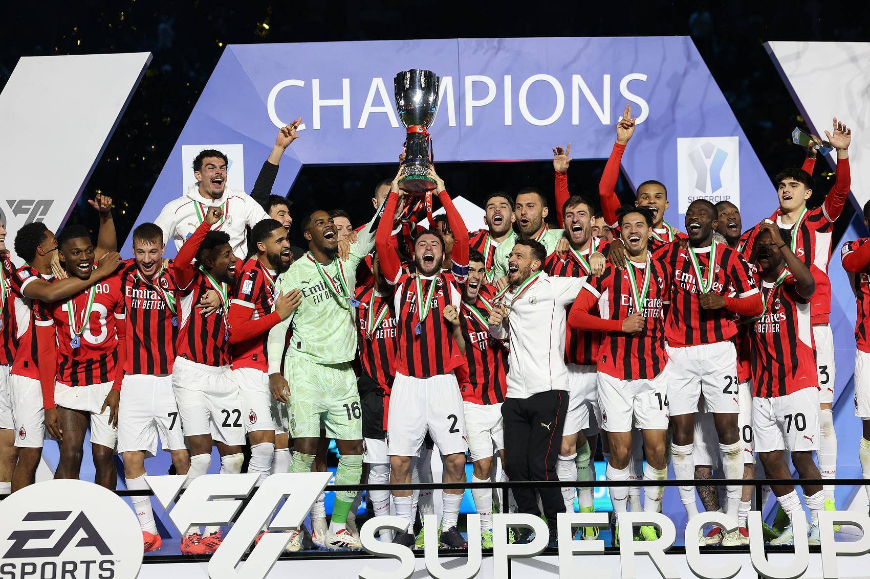 包含尤文轻取国米，德布劳内扑点救主欧冠的词条