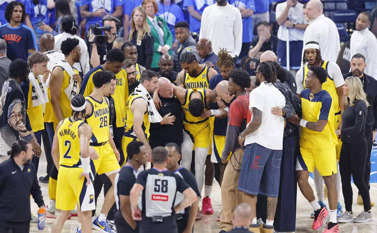 步行者客场惜败活塞，再遇失利