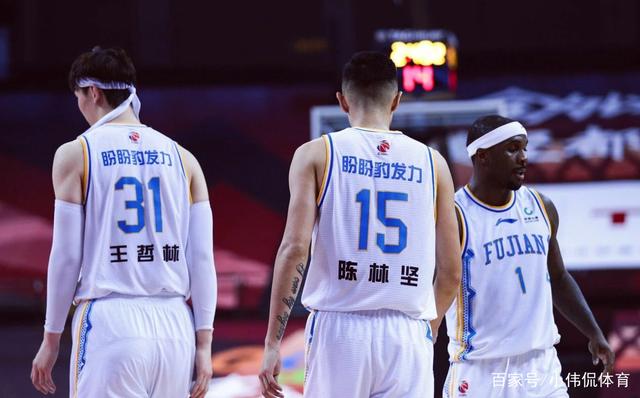 两队实力不相上下，胜负难料！