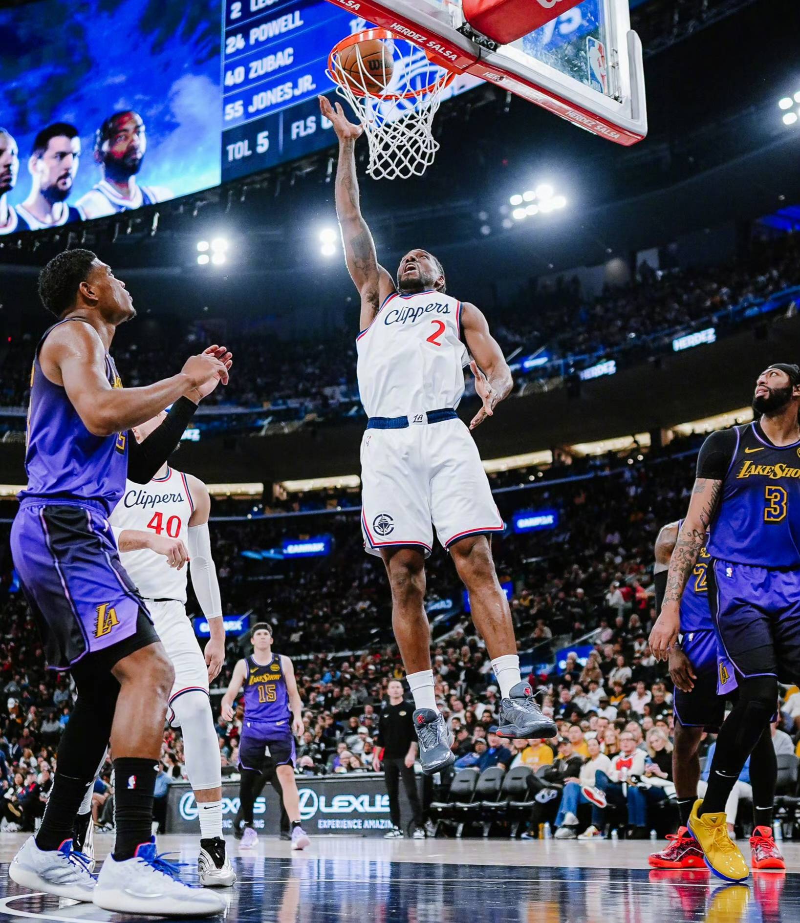 快船客场胜凯尔特人，遭遇两连败