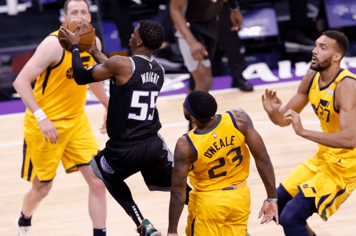 开云体育在线-爵士大胜国王，豪取七连胜的简单介绍