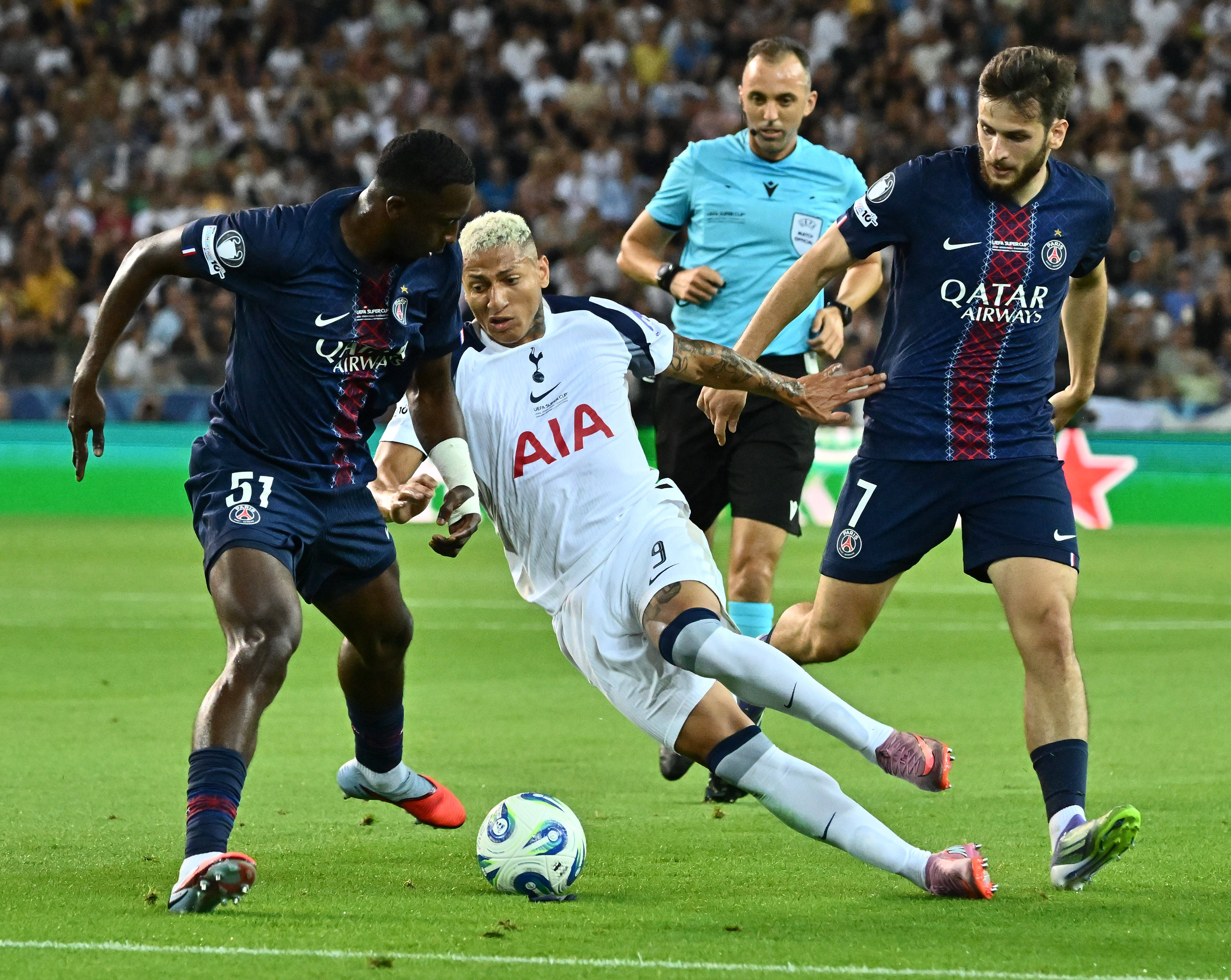 开云体育-巴黎圣日耳曼传射建功，零封对手