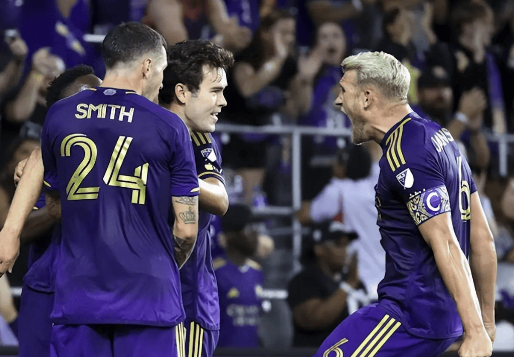 国际米兰鏖战英格兰,莫德里奇扛起全队 国际米兰鏖战英格兰,莫德里奇扛起全队