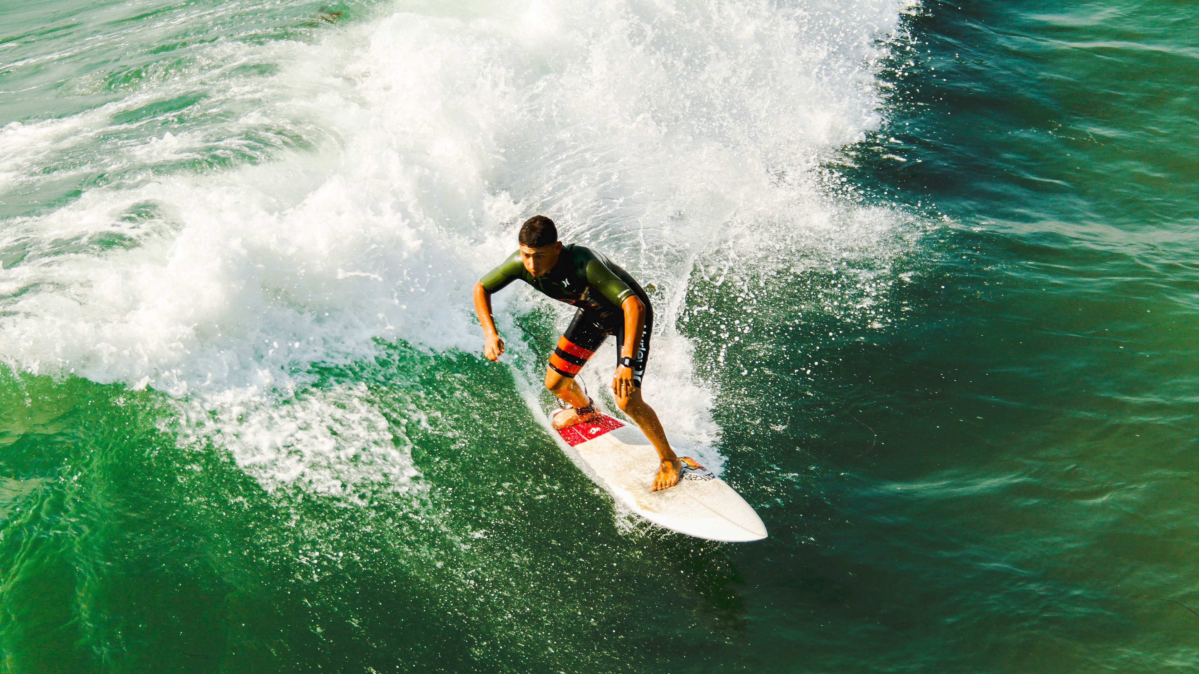赛道与球场，西亚卡姆的F1首秀与湖人的火力全开