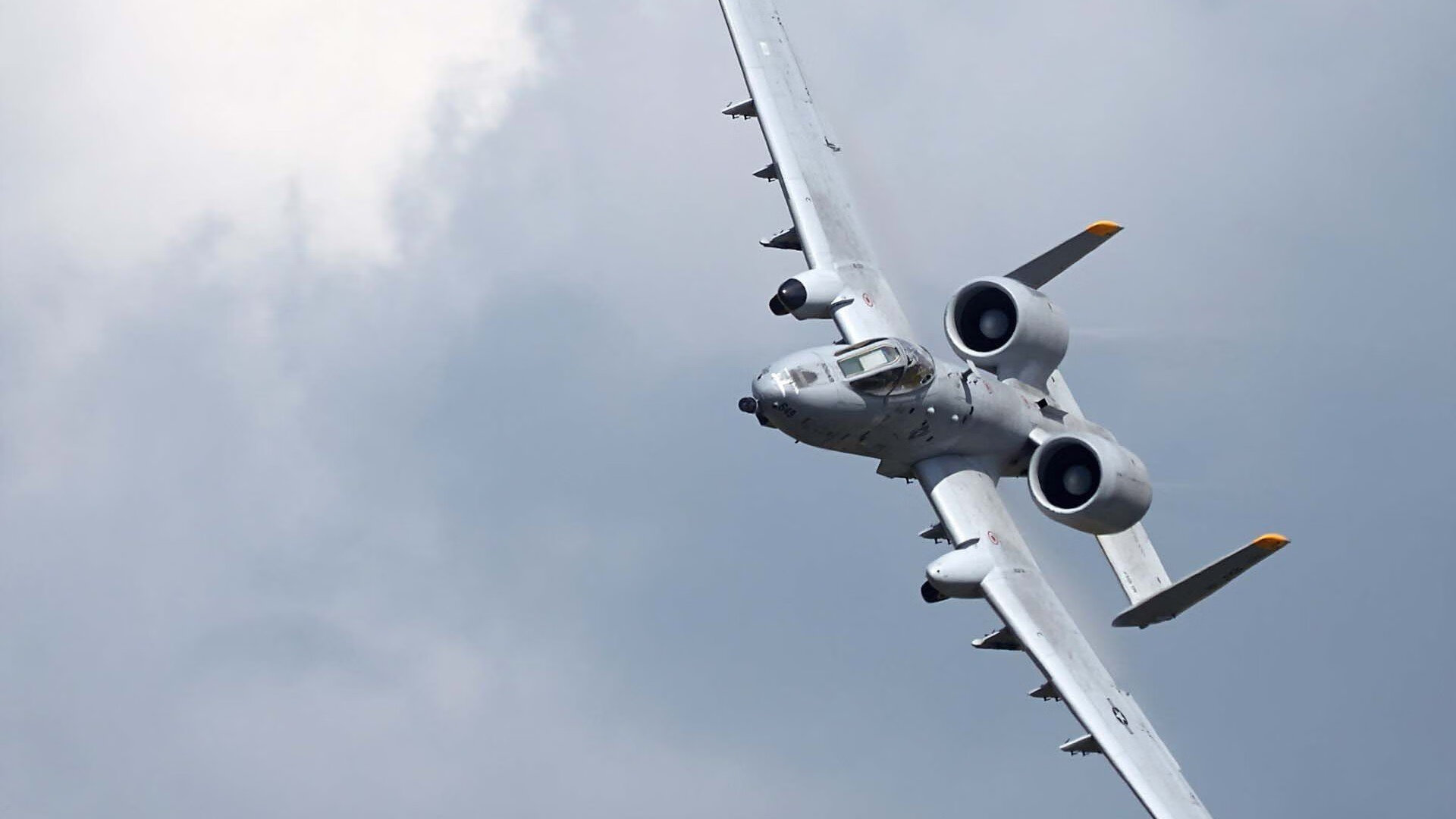 英超争冠之夜，贝林厄姆在伊蒂哈德的禁区里封神