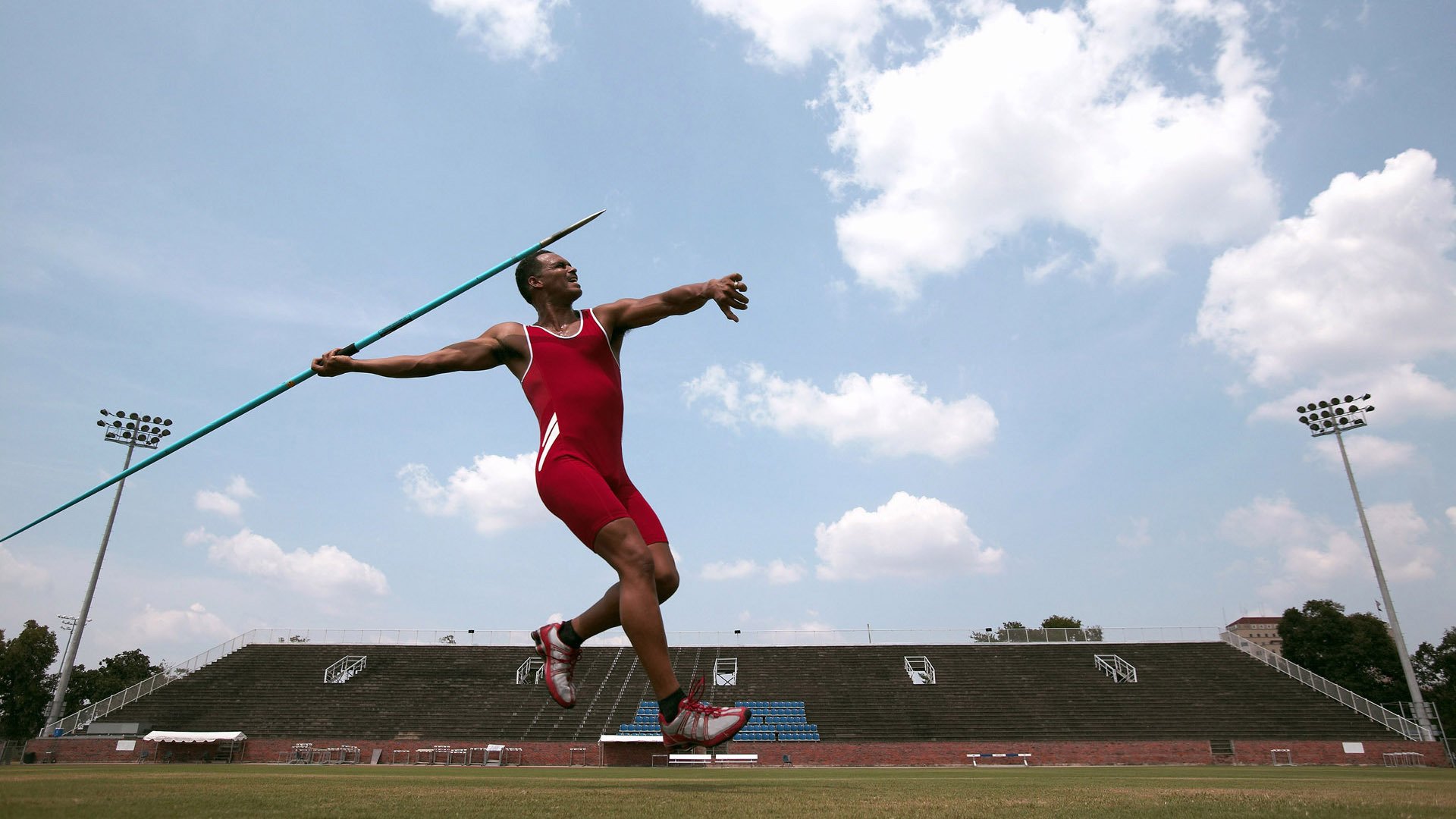 哈利伯顿统治性表现撕裂防线，掘金战术绞杀令篮网窒息
