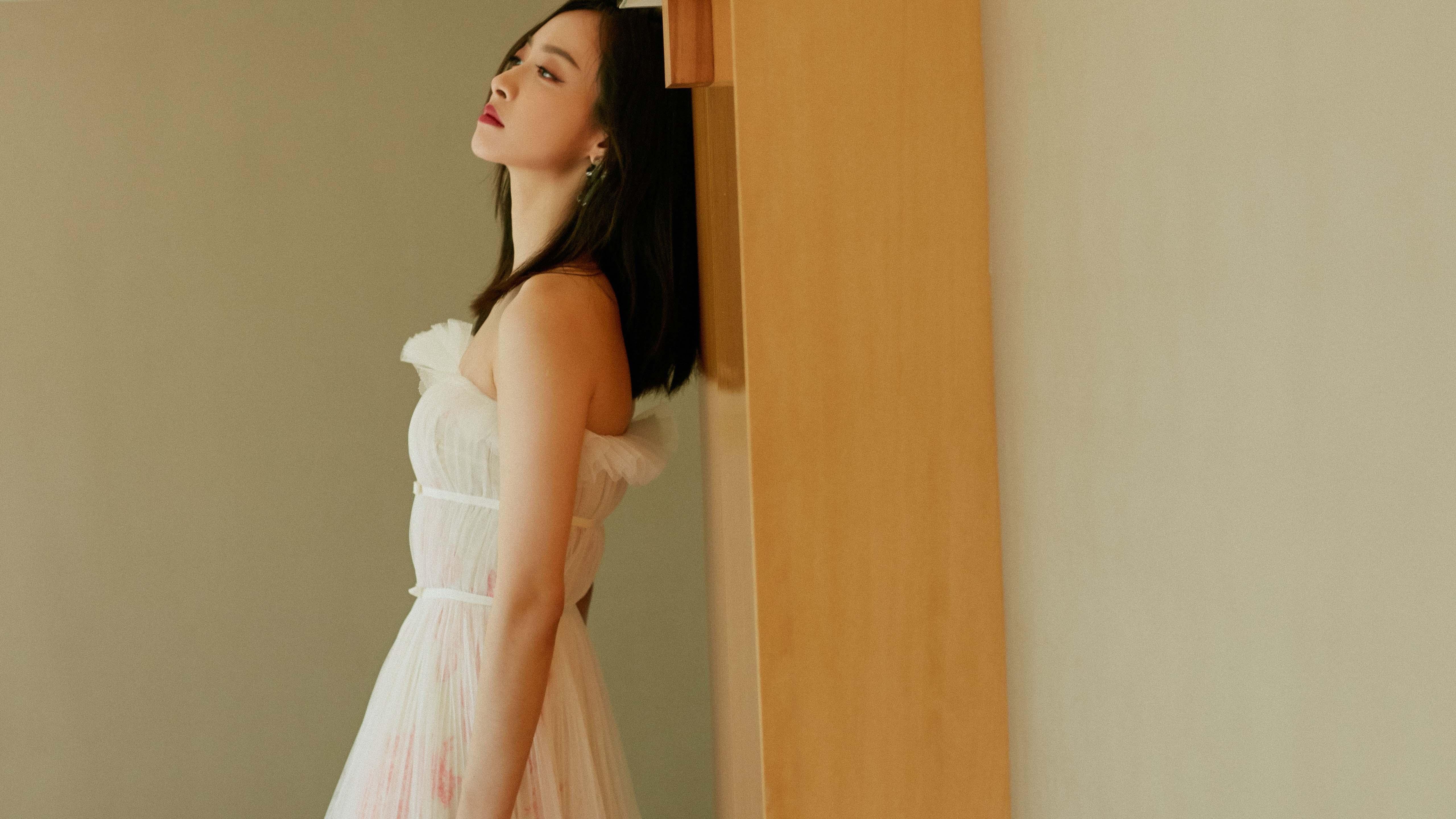 -老鹰队火力全开打穿新疆队，克莱攻防转换彰显核心价值