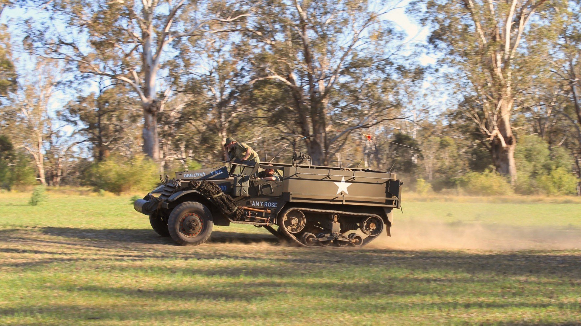 开云体育-戈贝尔统治之夜令魔术后卫线崩溃，尼克斯展现冠军级防守基石