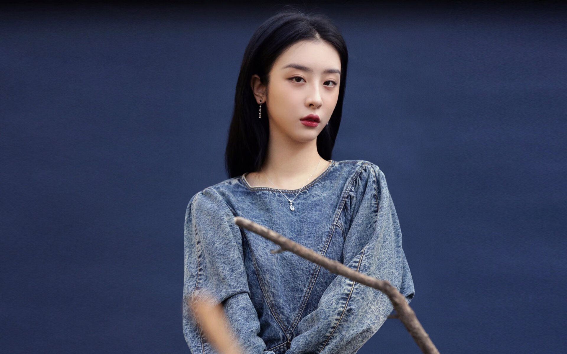 开云体育平台APP-北欧神话重现！福登绝杀一剑封喉，芬兰2-1力克匈牙利抢占2026世界杯C组先机